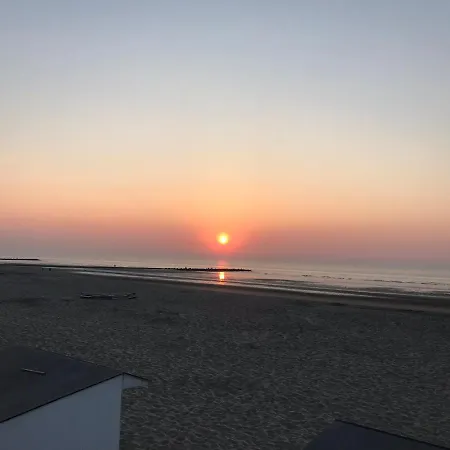 Zeeparel Lägenhet *